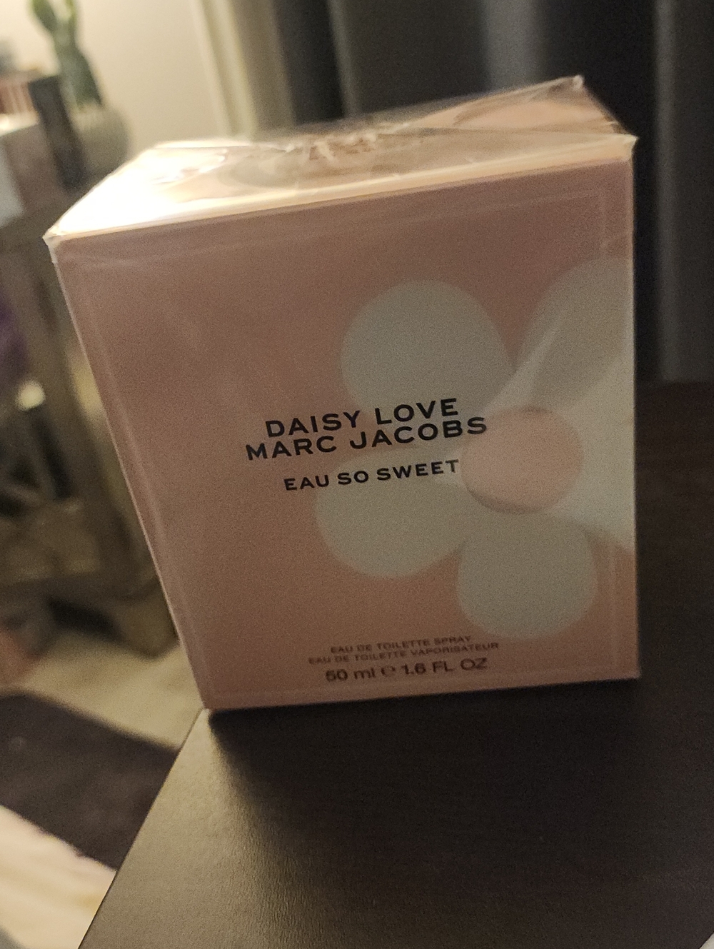 Marc Jacobs Daisy Love Eau So Sweet - Light Pink Box